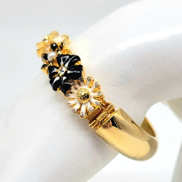 Vintage Kenneth Jay Lane Hinged Magnetic Cuff w Enamel, Pearl, Swarovski Crystal - Picture 6 of 17